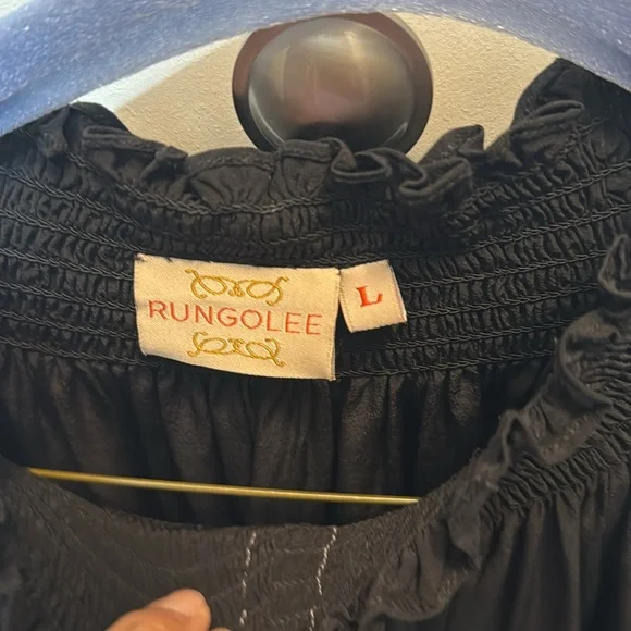 Elegant Black Women's Blouse with Ruffled Collar - Picture 3 of 3